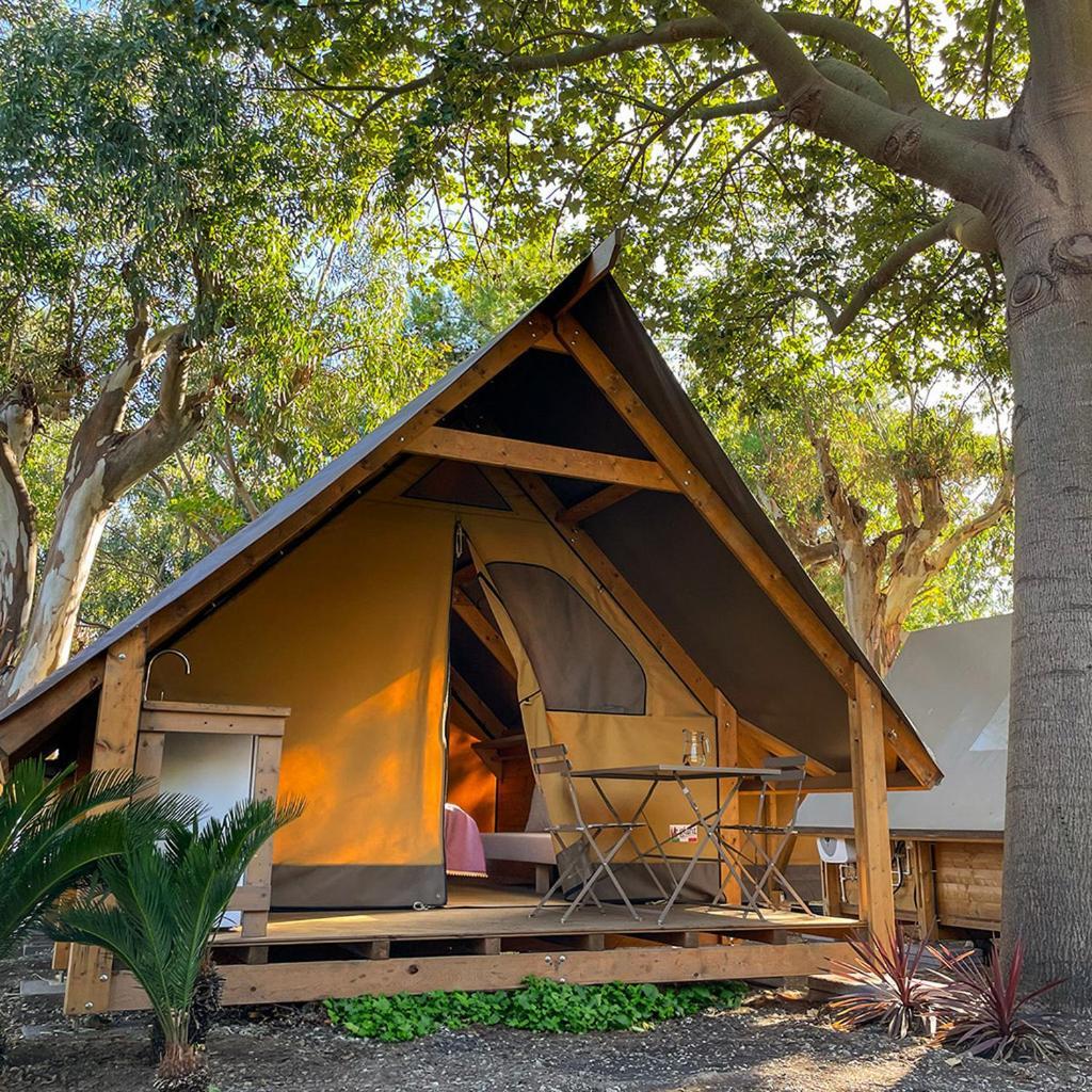 Il Pampaleone Glamping And Resort Acireale Εξωτερικό φωτογραφία