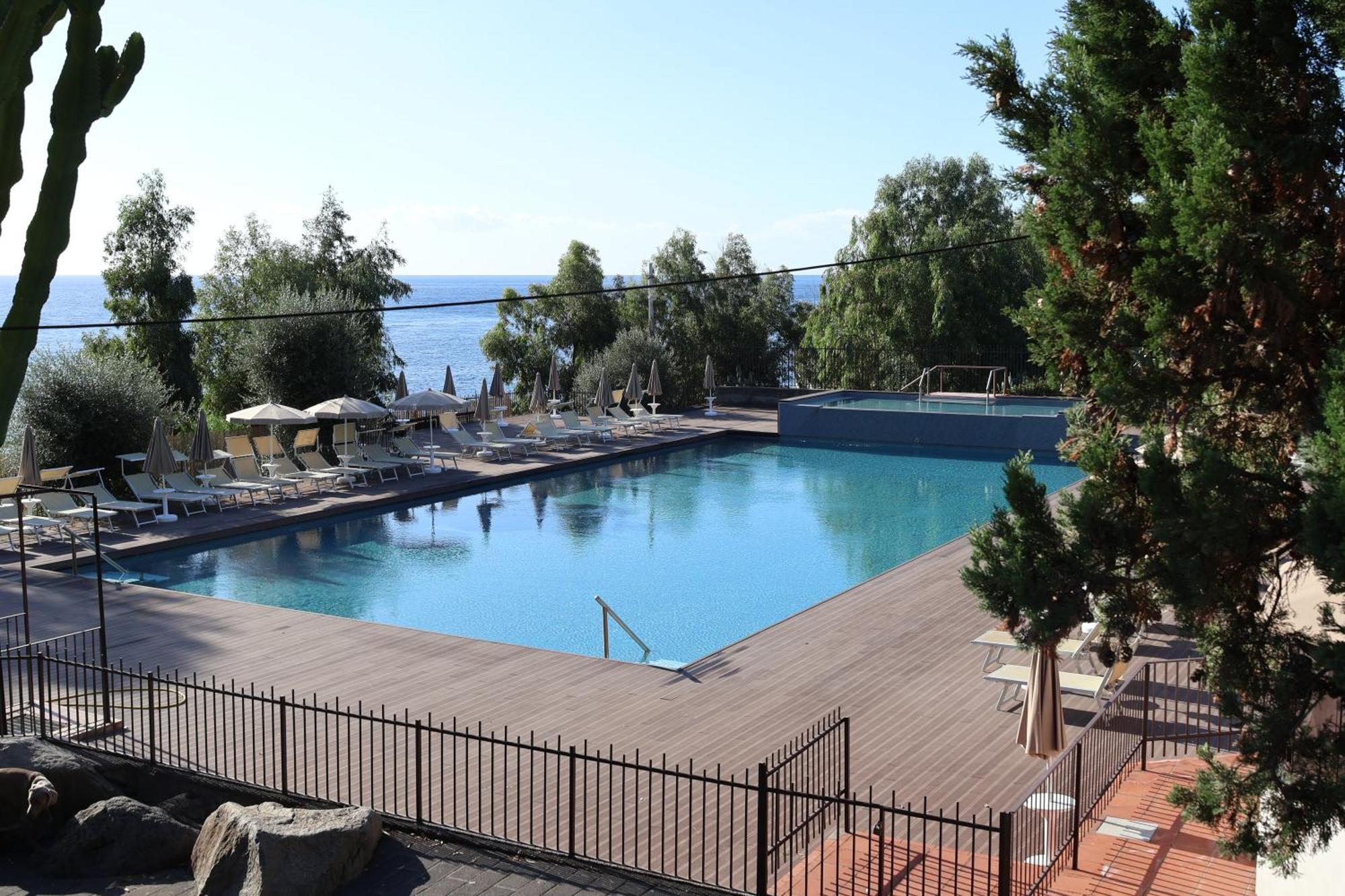 Il Pampaleone Glamping And Resort Acireale Εξωτερικό φωτογραφία