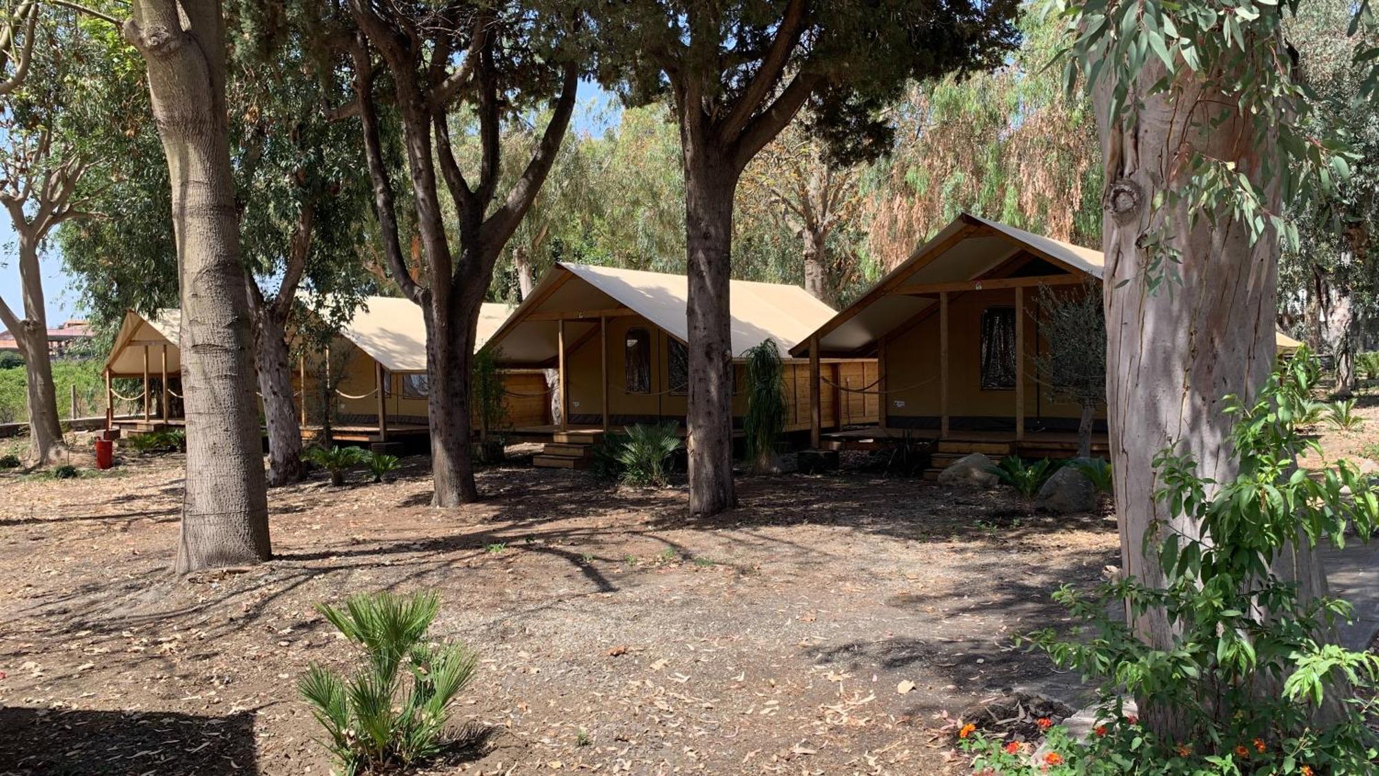 Il Pampaleone Glamping And Resort Acireale Εξωτερικό φωτογραφία