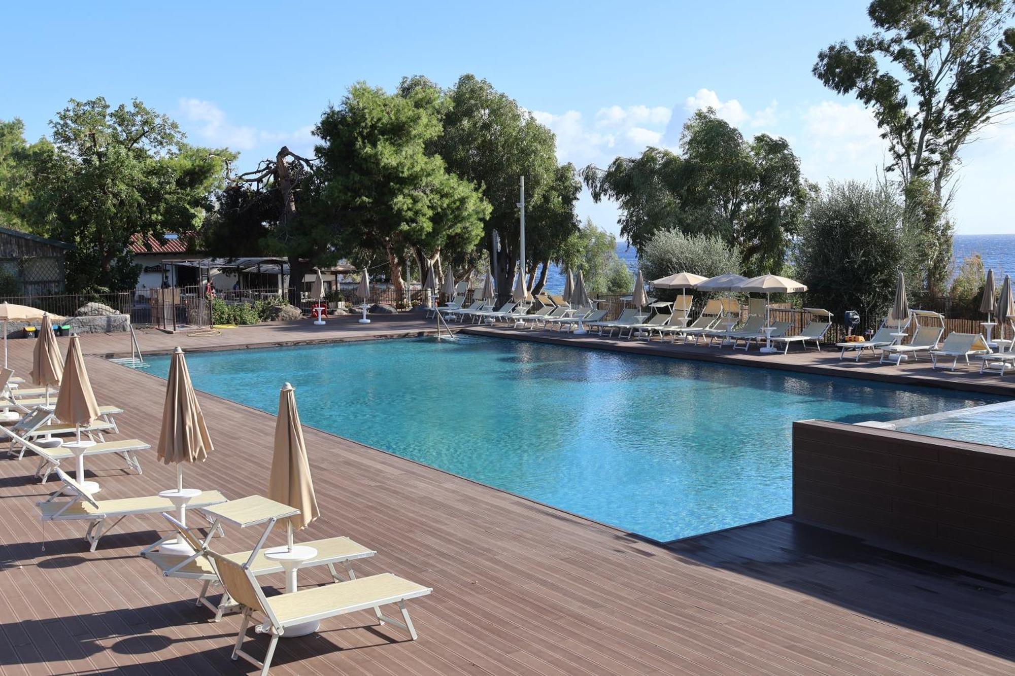 Il Pampaleone Glamping And Resort Acireale Εξωτερικό φωτογραφία